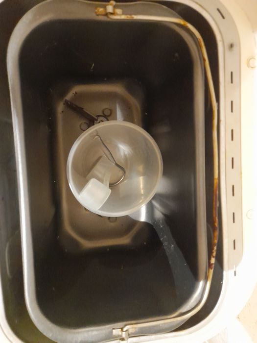 Máquina de fazer pão e bolos