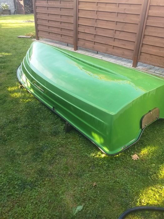 Łódka z przyczepką