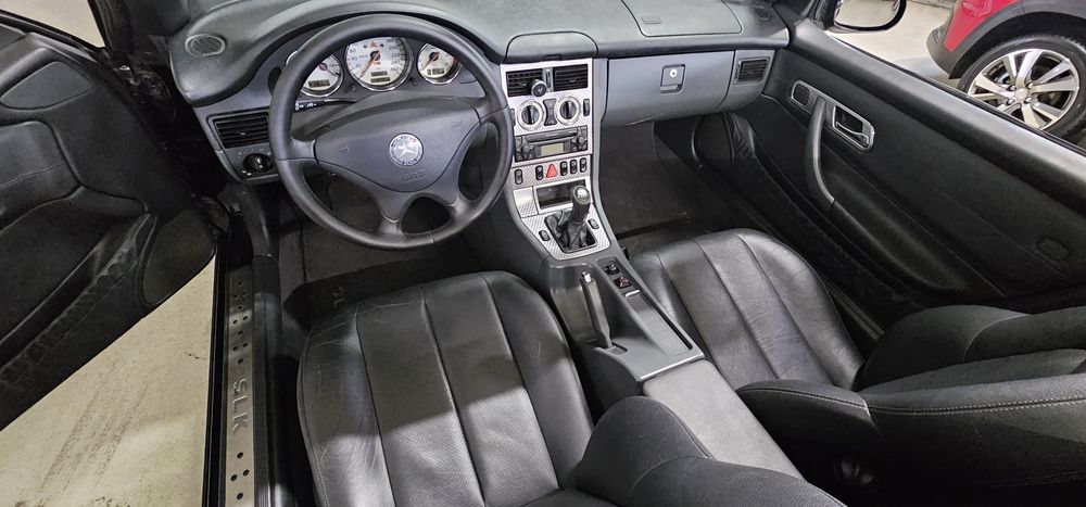 Mercedes SLK 200 rigorosamente novo poucos kms 01