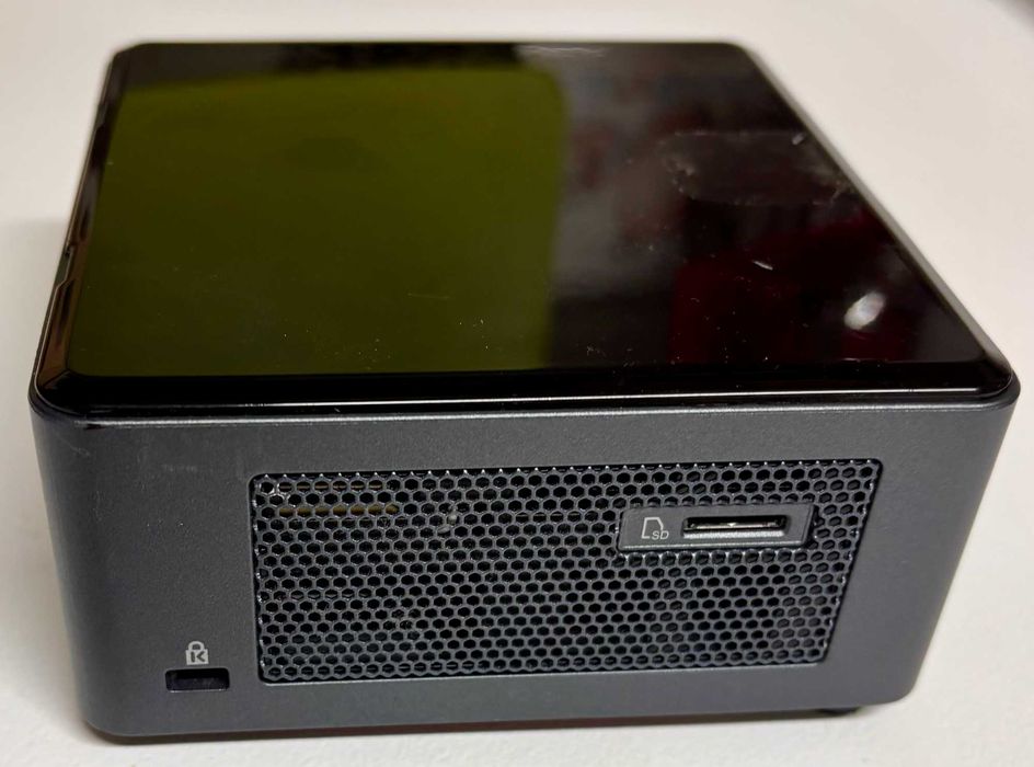 Mini Computador - Intel Nuc i3-8109U