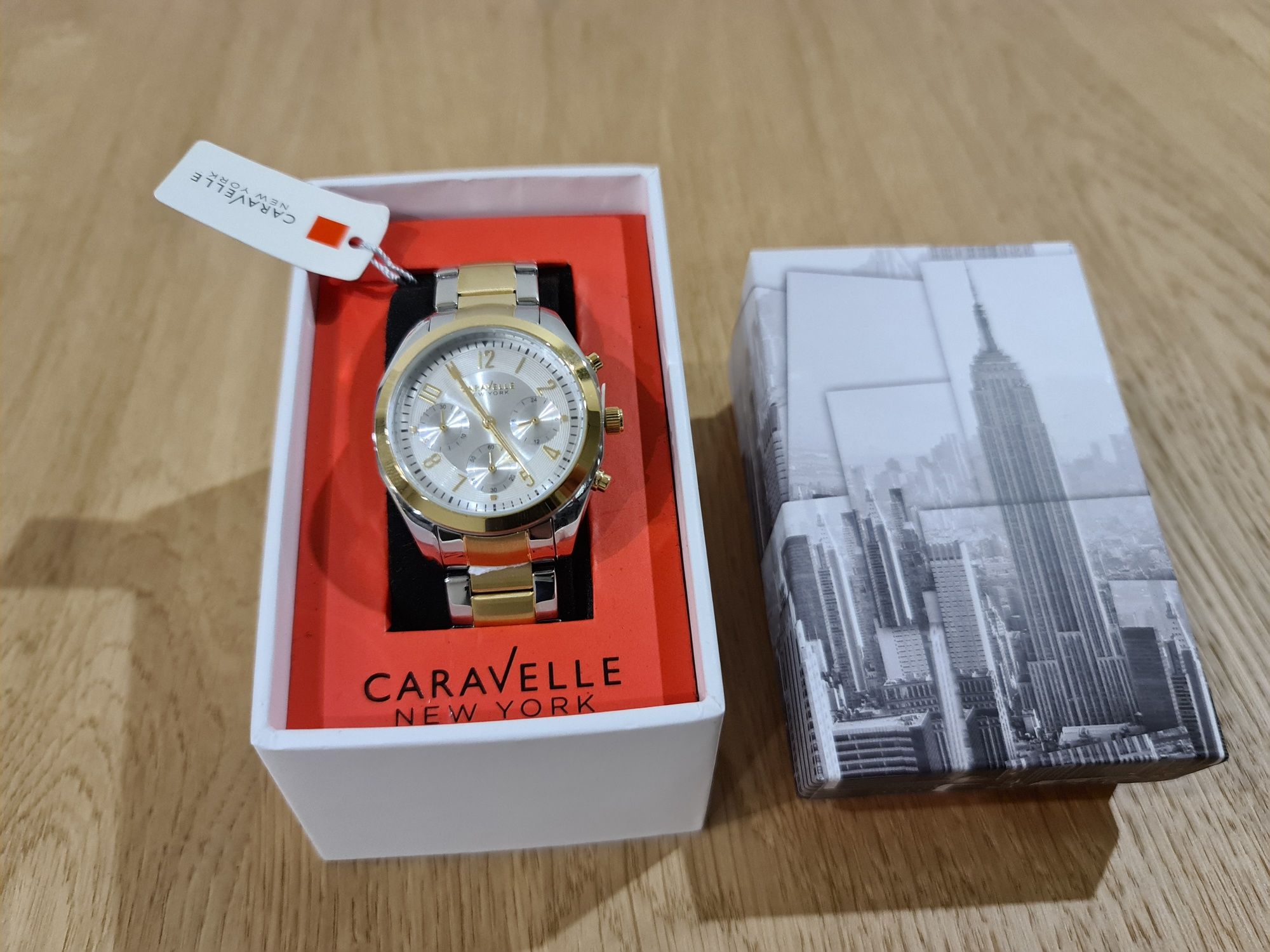 Zegarek damski Caravelle New York