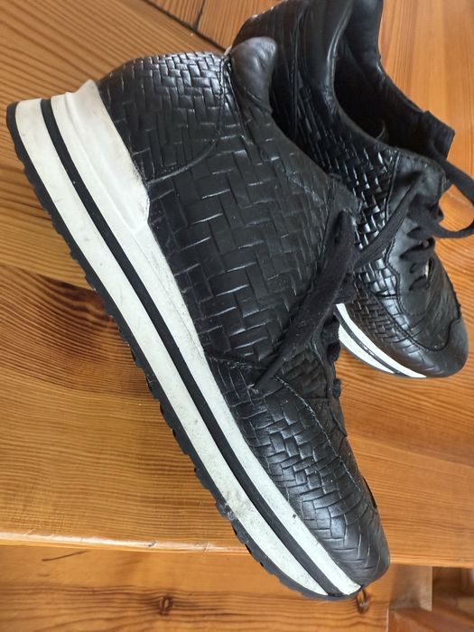 Czarne skorzane sneakersy NUDE roz 38