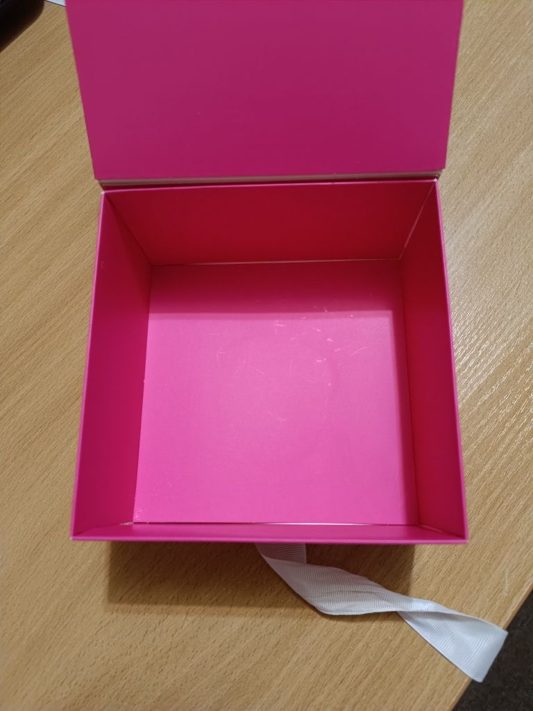 Коробка для подарунків