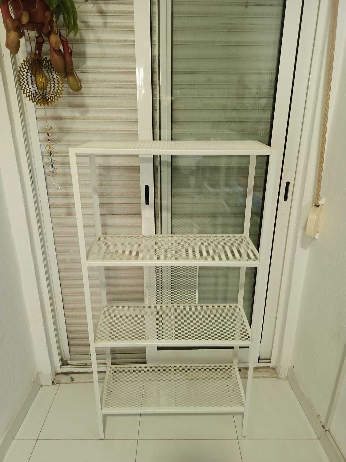 Móveis Ikea em ótimo estado