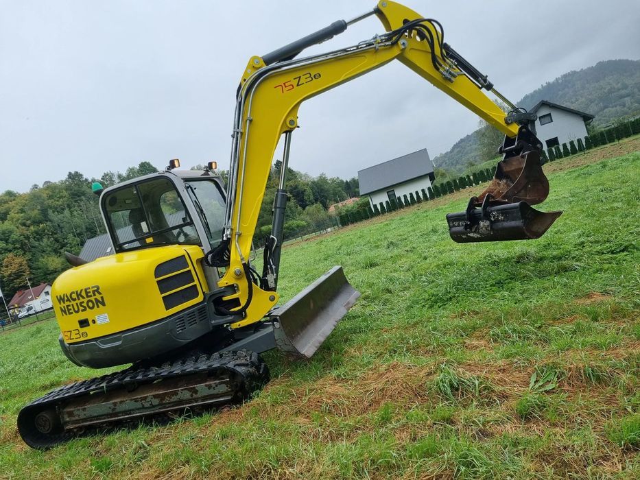 Wacker Neuson 75Z3 Koparka Gąsienicowa 8 ton jak Nowa z Norwegii 2015r Klima 2300mtg  Zero luzów wycieków Serwisowana w Dekra Silnik Yanmar pompa ON  Komplet Łyżek Zamki na tłokach Pompa paliwa YANMAR silnik zdbana kopar