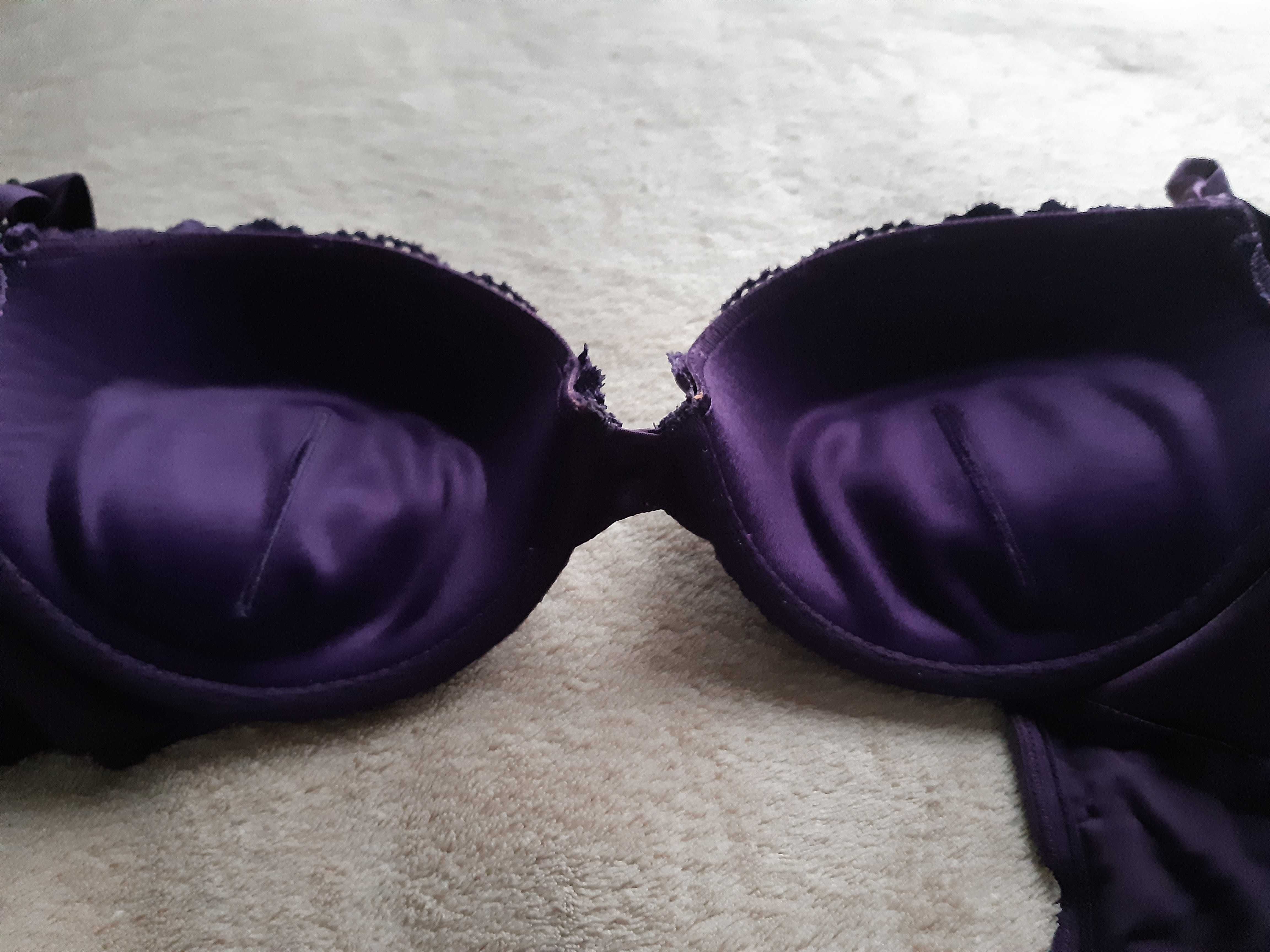 La senza zestaw figi rozmiar S biustonosz 75B push up