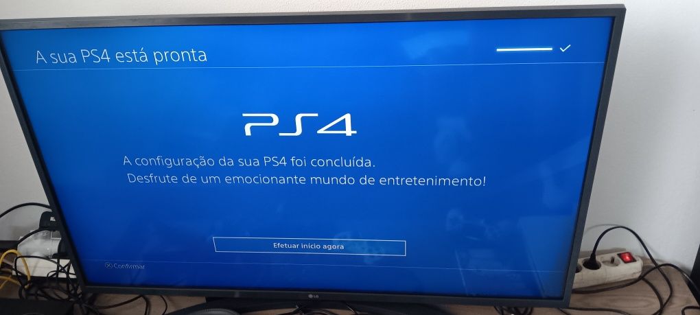 PS4 500Gb + comando + jogo