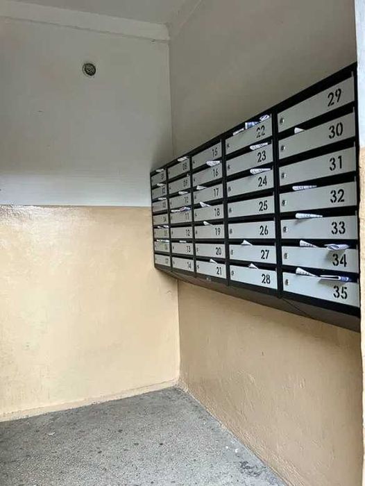 2кім 52м + кладовка Кармелюка / поруч озеро