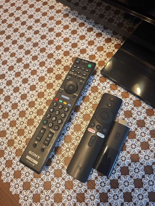 Telewizor Sony KDL-32BX420 + Xiaomi Mi TV Stick
