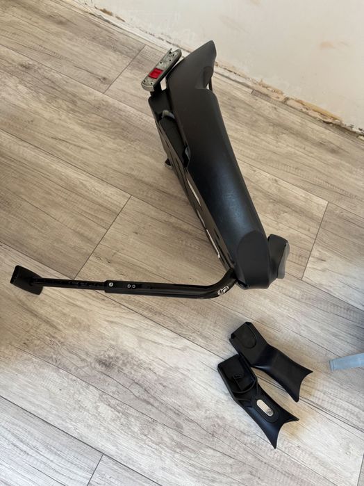 Автолюлька Cybex Cloud Q Plus з базою ізофікс і адаптерами до коляски