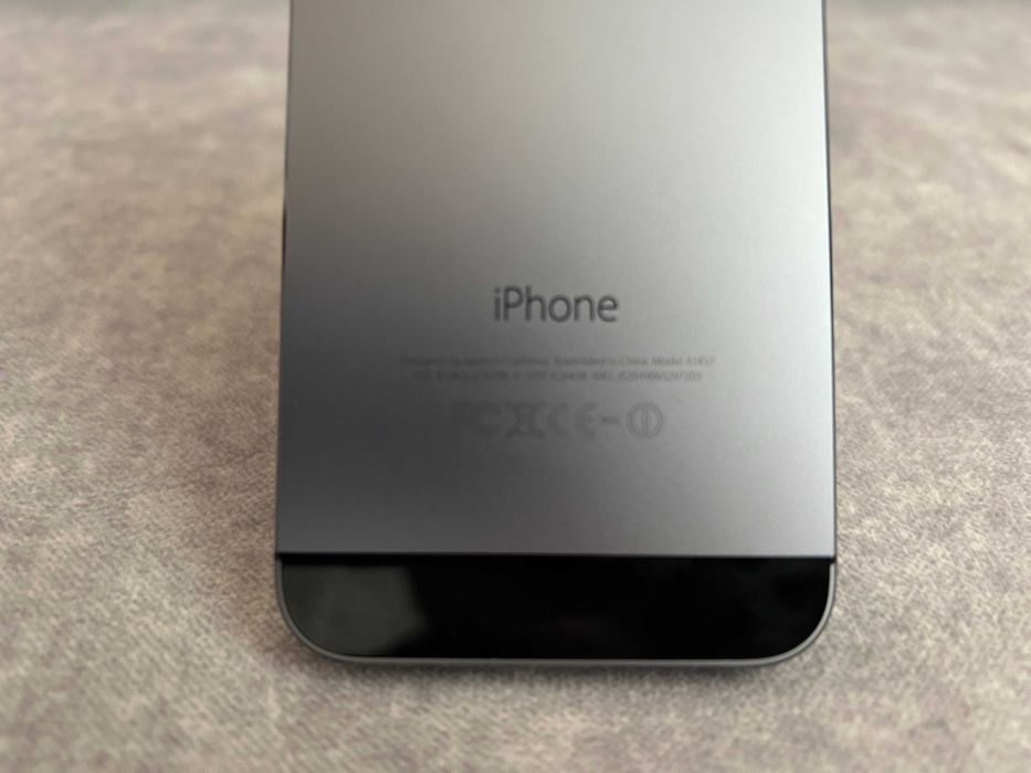 Apple iPhone 5s 16 GB srebrny