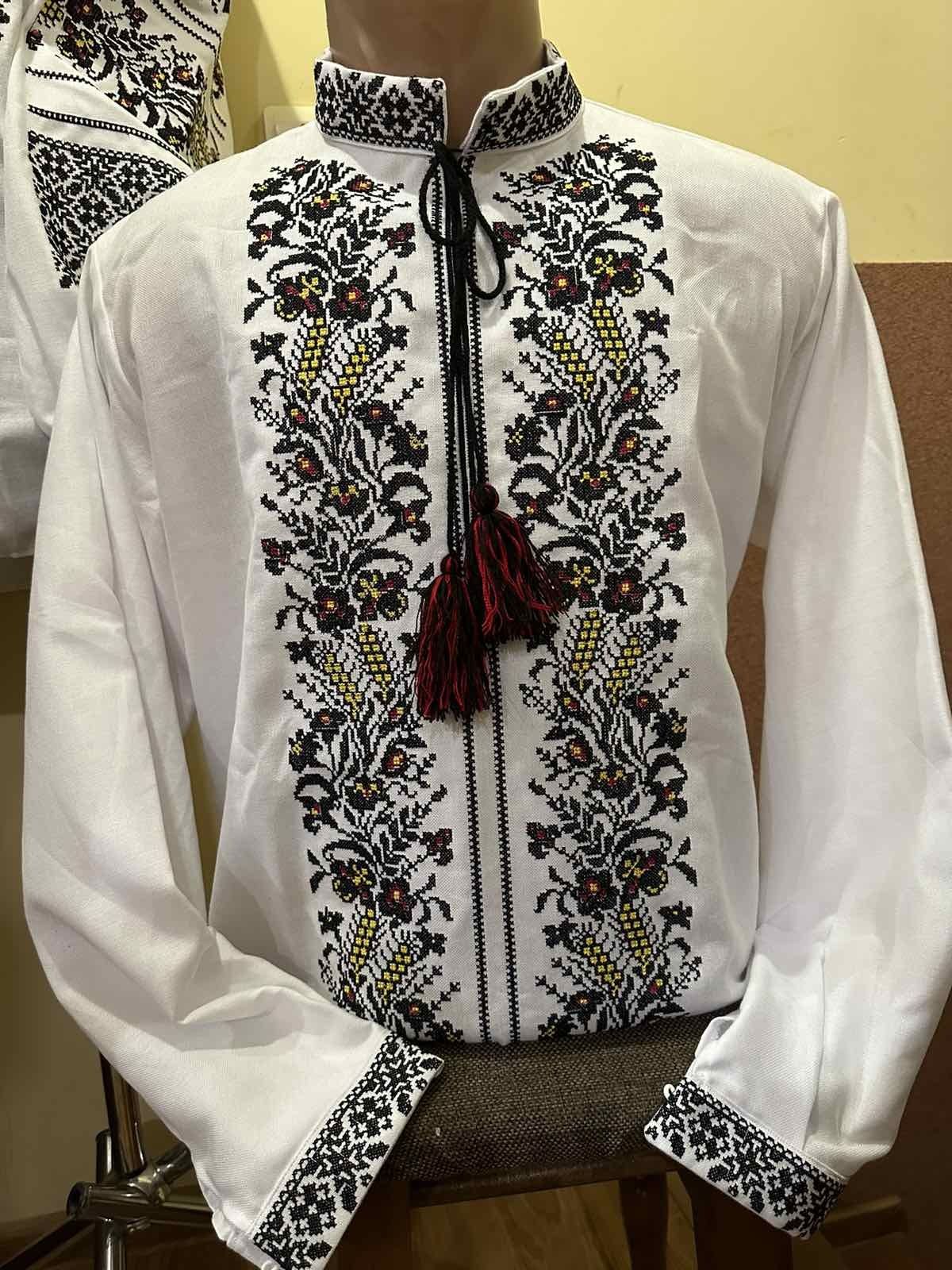 Чоловічі вишиванки вишиті сорочки