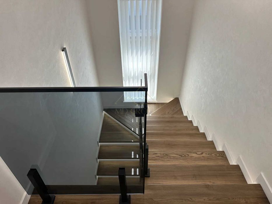 Продаж / БУДИНОК з ремонтом та меблями / НІХТО не жив / 135м2 / Гараж