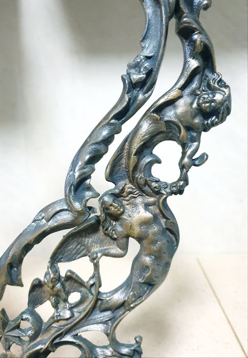 Fantástica antiga estrutura de espelho tocador Arte Nova em bronze