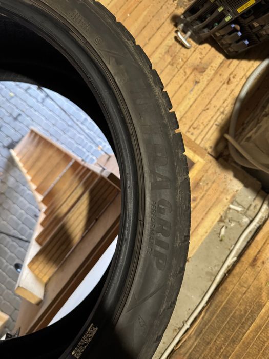 Sprzedam opony zimowe Goodyear