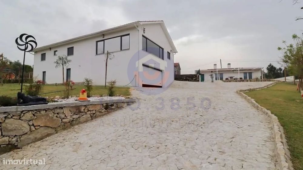 Moradia T4 em Macieira de Alcôba