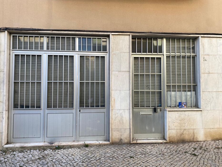 Loja com muita luminuzidade