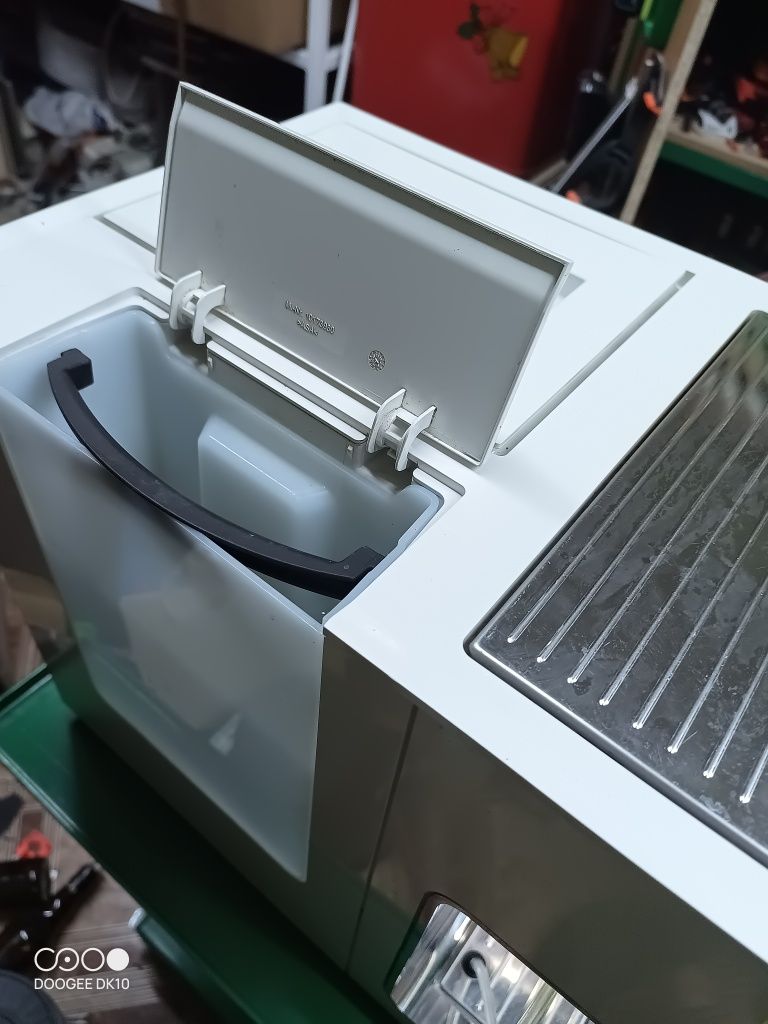 Кофемашина Miele cm7500