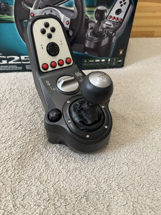 Хороший стан. Ігрове кермо Logitech g25 + shifter