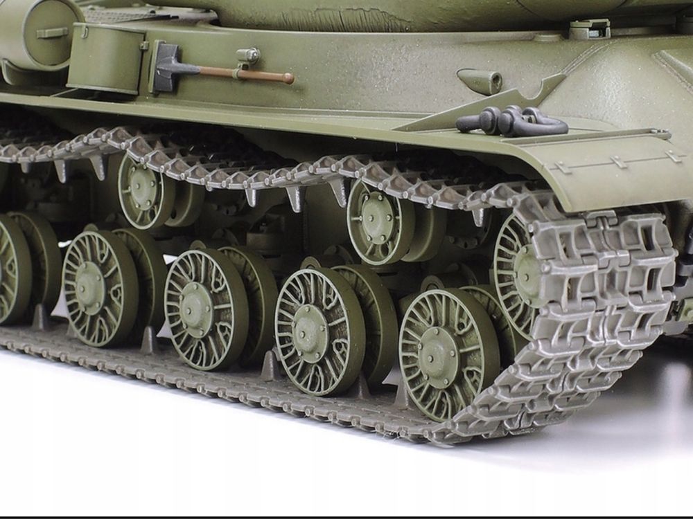 Model do sklejania 1:35 Czołg Stalin IS-2 model 1944 ChKZ 35289 Tamiya