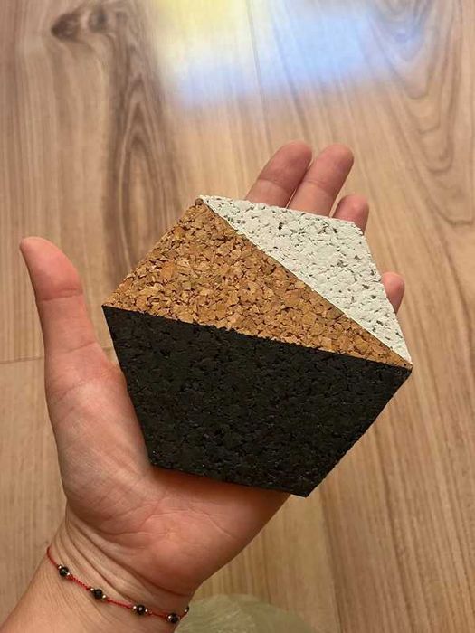 Dekoracja ozdoba korkowa na ścianę podstawka pod kubek heksagon diy