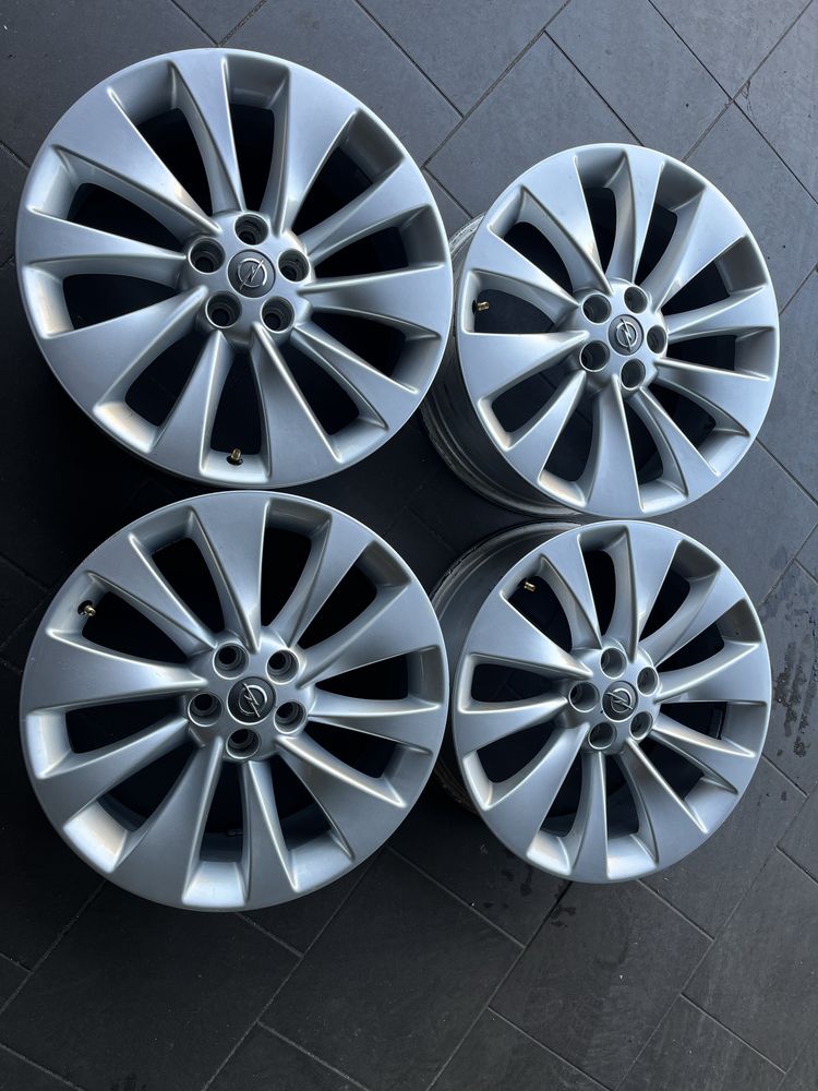 Felgi 18 5x105 Mokka Astra Czujniki Komplet Stan Bdb import Niemcy