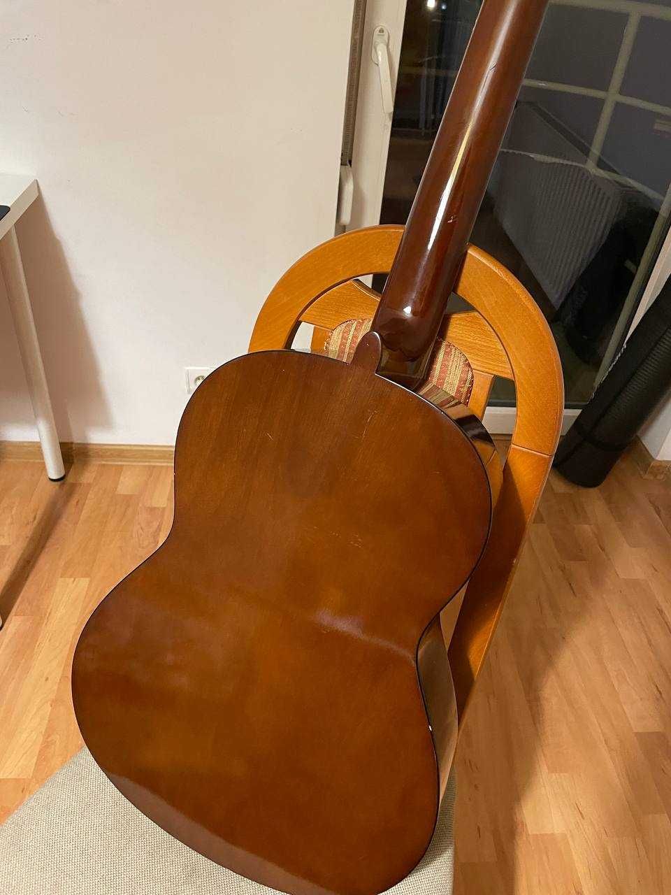 Gitara Yamaha C40