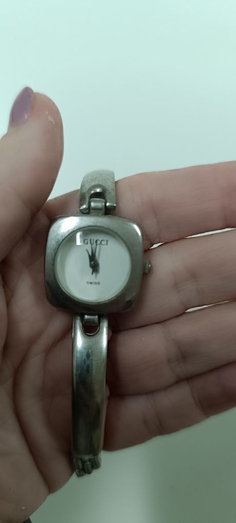 Relógio Gucci modelo vintage usado