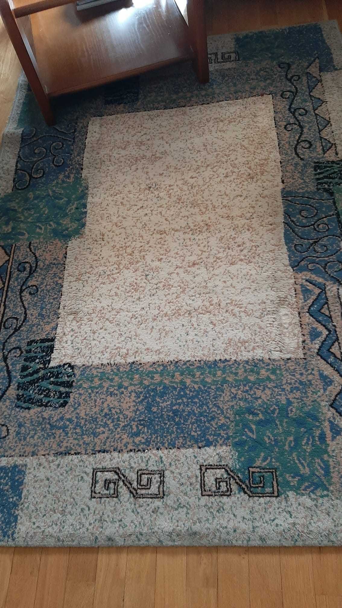 Conjunto de tapetes e carpetes de diferentes tamanhos