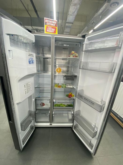 Nowa dwudrzwiowa lodówka Samsung z kostkarką! Okazja
