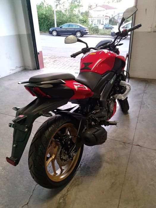 Bajaj Dominar 400 ano 2018