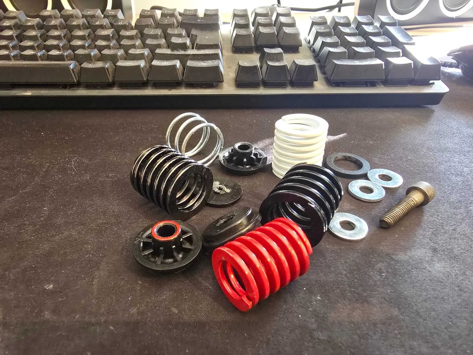 Kierownica Thrustmaster T300 Ferrari + Thrustmaster T-LCM + Stojak