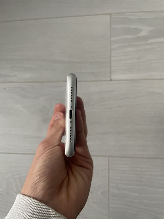 Айфон xr apple..