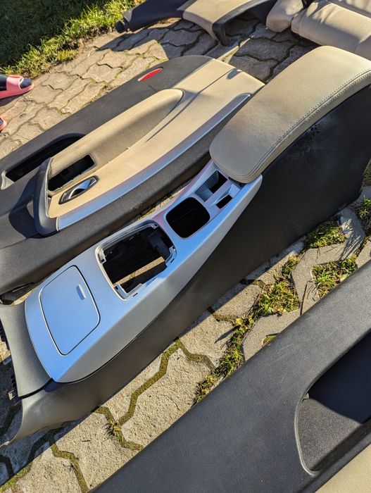 skórzana kanapa tylna i wnętrze do Renault Laguna III Coupé