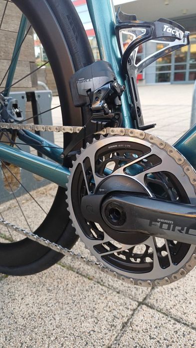 Canyon Ultimate CF SLX 8 Disc eTap