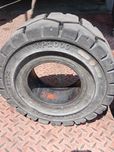 Opony XP1000 rozmiar 18x7-8 LOC szybki montaż do wózka widłowego