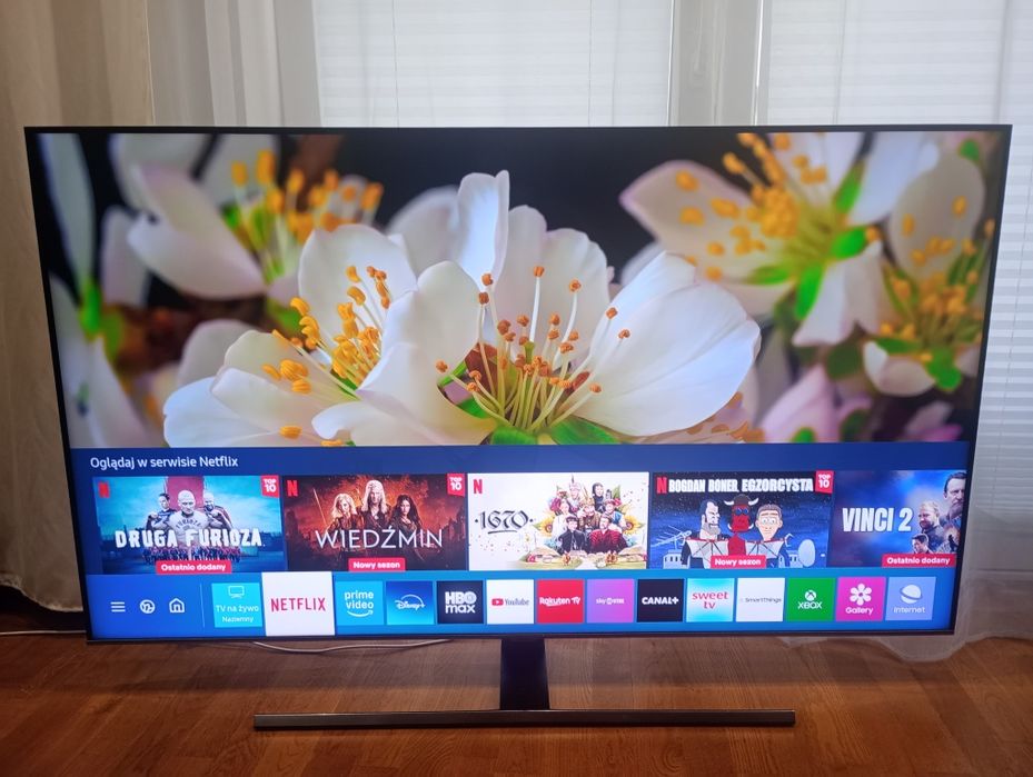 65' QLED, 4K-UHD, 120Hz, Dvbt2, Xbox, Smart TV 2022r