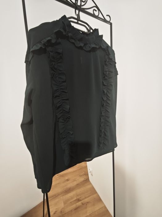 Elegancka bluzka z długim rękawem i falbankmi ZARA Rozmiar M / 38 / 10