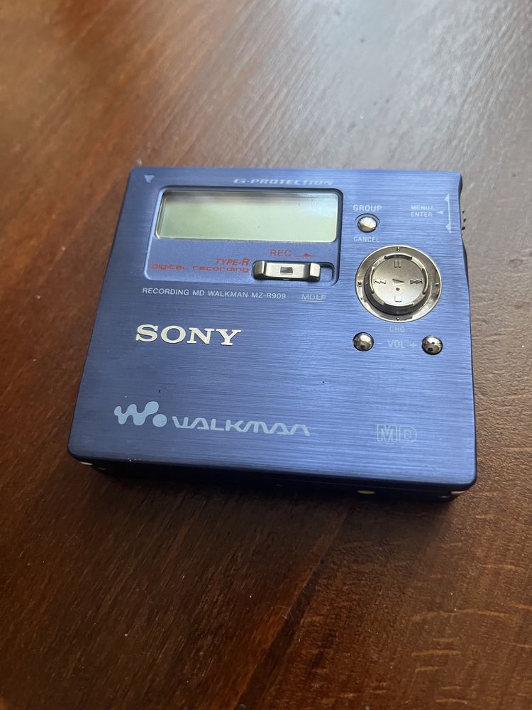 Sony Walkman MZ-R909