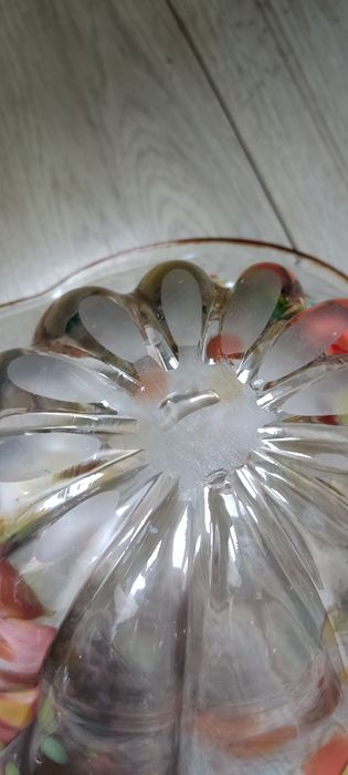 Stara patera ze szkła kolorowego z czasów PRL-u