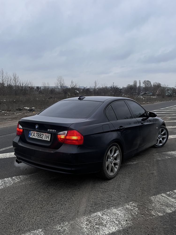 продам Bmw e90 330i