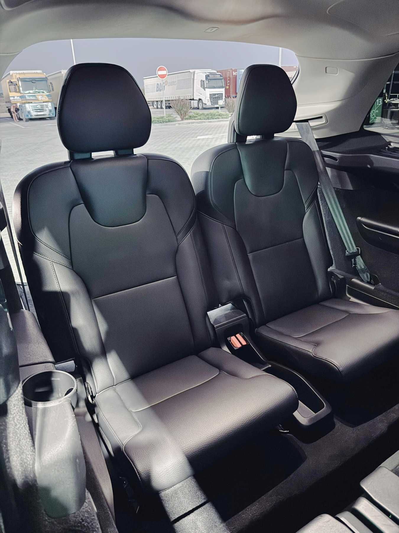 Volvo XC90 maximal 2016 год (2.0 Bi-Turbo, 7 МЕСТ, кожа, панорама)