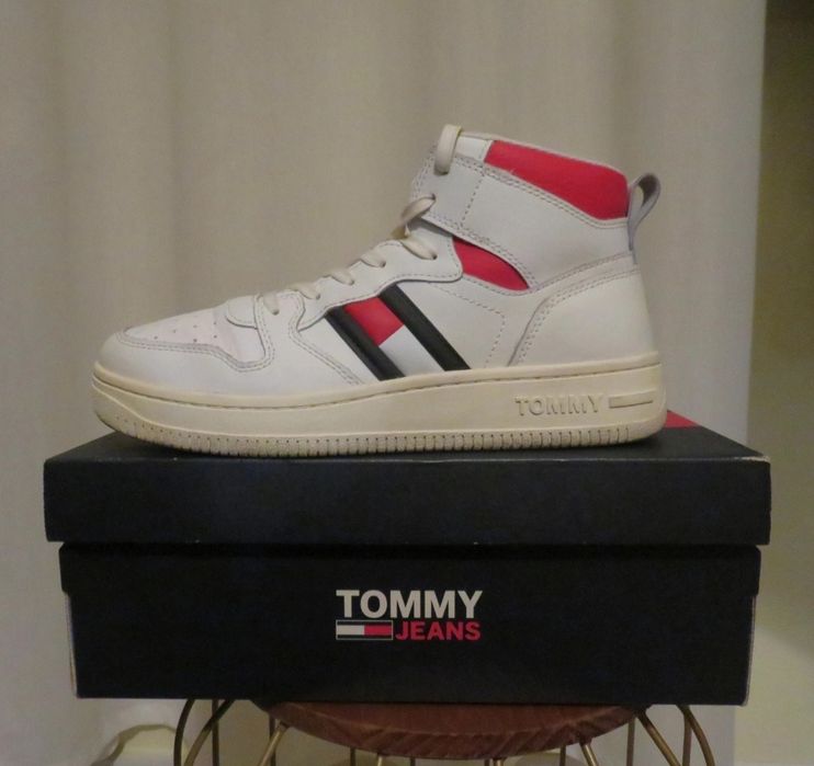 Sapatilhas Tommy Mid Cut Basket