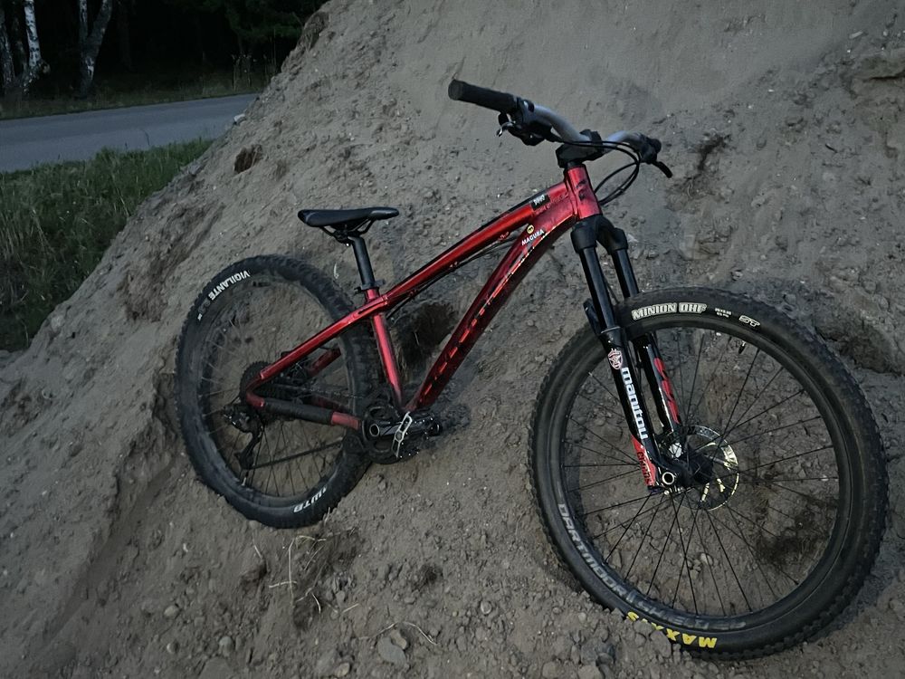 Dartmoor Hornet 26 Red devil