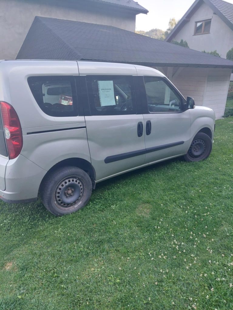 Sprzedam Fiata Doblo 2015