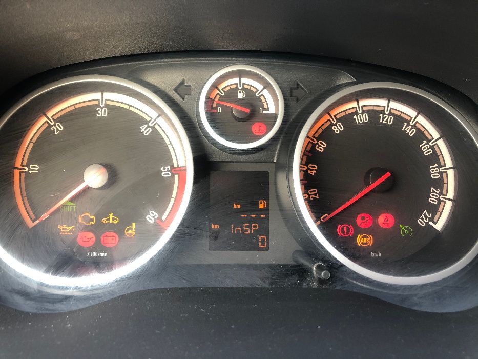 Opel Corsa D – 1.3, 111 Edition 2010, 3-дверка