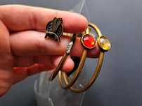 The Hunger Games stacking braceletes Jogos da Fome braceletes NECA NEW