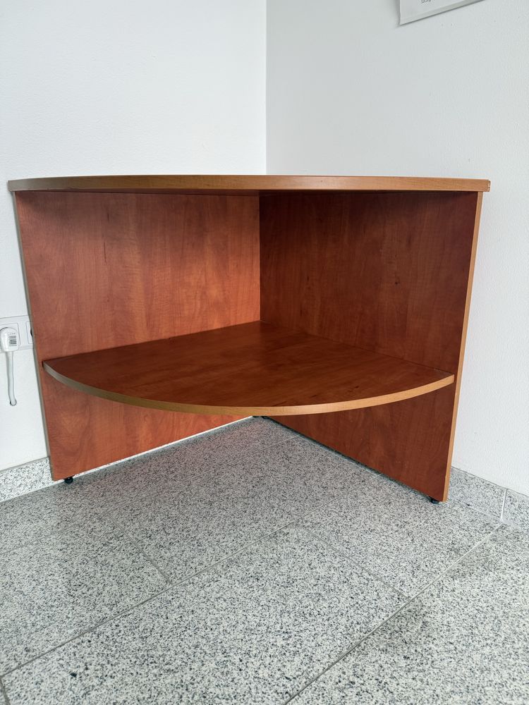 Szafka narożna / stolik biurowy 70×73 cm | półka | kolor wiśnia