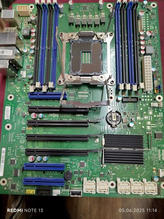 Материнская плата Fujitsu D3348-B23 socket 2011 V3