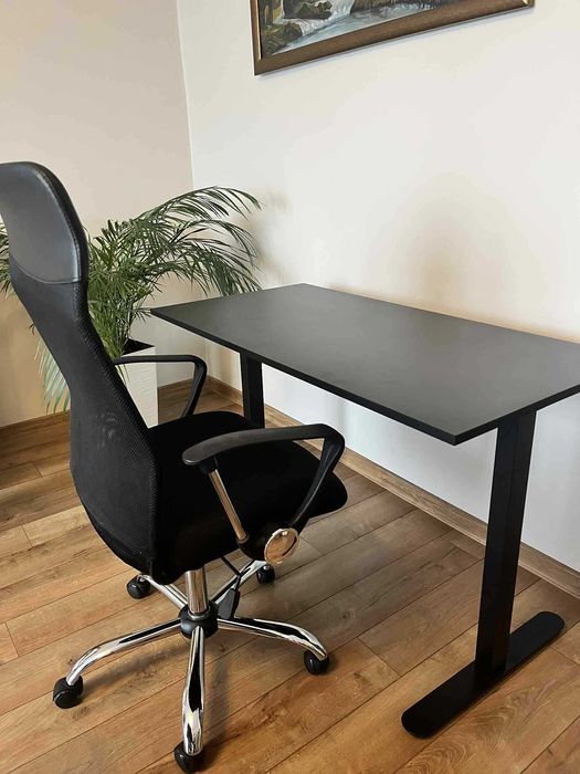 Biurko i Krzesło biurowe